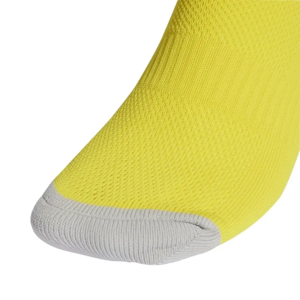 Adidas IB7815 futbolo getrai, geltonos spalvos Adidas IB7815 futbolo getrai, geltonos spalvos