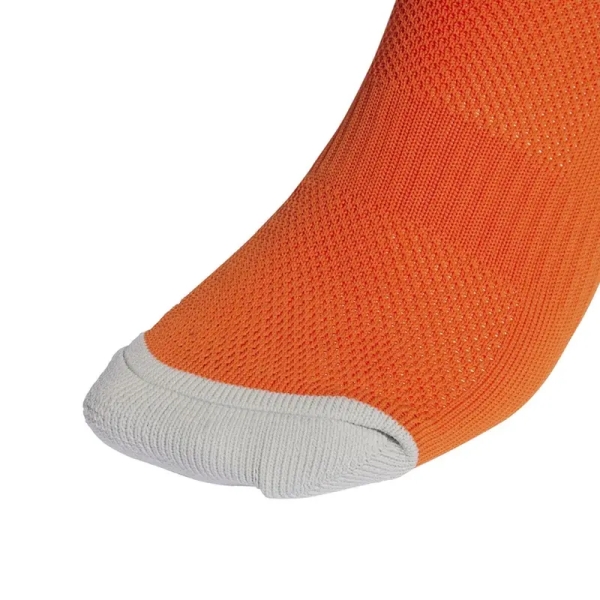 Adidas IB7821 futbolo getrai, oranžinės spalvos Adidas IB7821 futbolo getrai, oranžinės spalvos