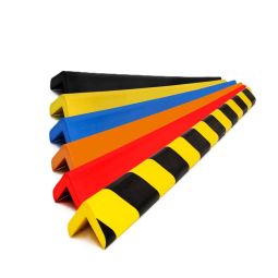 Kampų apsaugos buferis. Forma L. Matmenys 1000 mm, 50x50 mm.